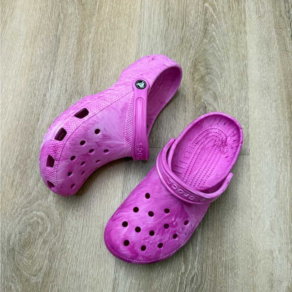 Brand New Crocs Watercolor Marbled Classic Clogs Pink Swirl